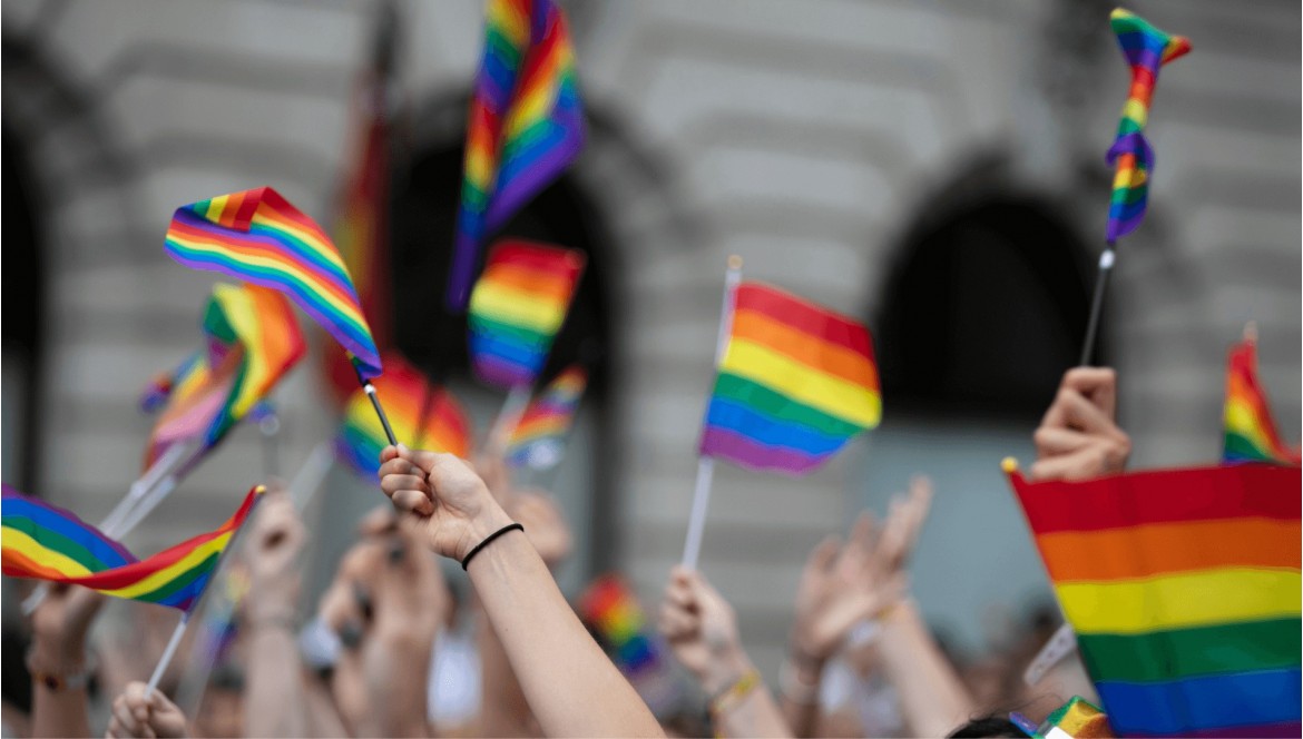 L'Évolution des Droits LGBTQI+ : Un Long Chemin Vers l'Égalité